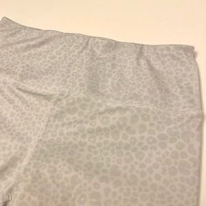 Gray Cute Leopard Leggings